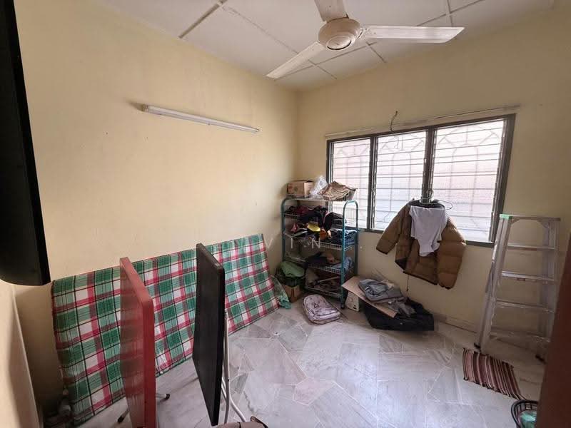 2-storey Terraced House for Sale in Rawang Perdana (Rawang) - Kelvin . - Bedroom - PropertyGuru.com.my
