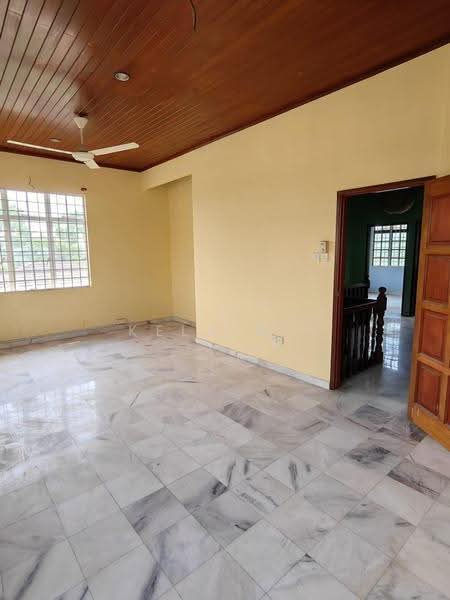 Bungalow House untuk Dijual di Bandar Bukit Beruntung (Bukit Beruntung) - Kelvin . - Living Room - PropertyGuru.com.my