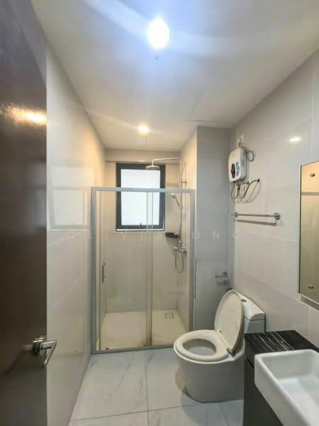 Condominium for Rent at Amberside @ Country Garden Danga Bay - Olivia Ong - Bathroom - PropertyGuru.com.my