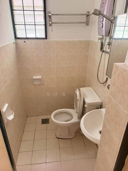 Pangsapuri untuk Disewa di Apartment Selasih - Sha . - Bathroom - PropertyGuru.com.my