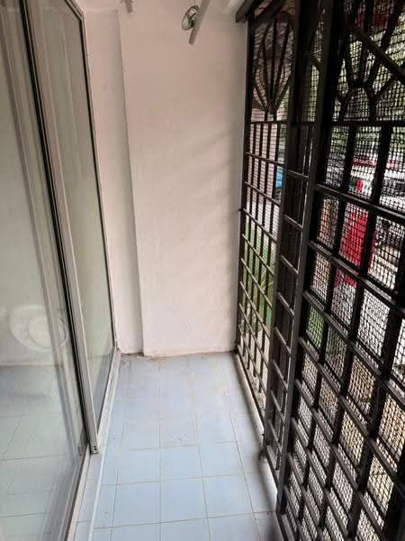 Pangsapuri untuk Disewa di Apartment Selasih - Sha . - Balcony - PropertyGuru.com.my