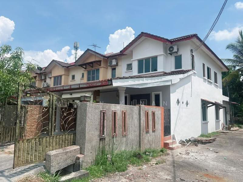 2-storey Terraced House for Sale in Bandar Tasik Puteri (Rawang) - Amirun Kinanah - Exterior - PropertyGuru.com.my
