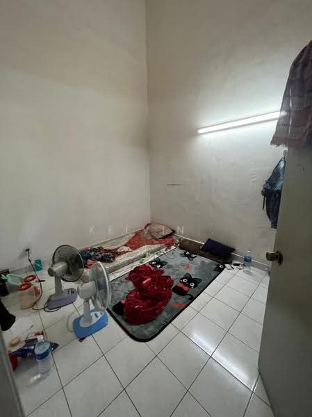 1-storey Terraced House for Sale in Taman Pelangi (Rawang) - Kelvin . - Bedroom - PropertyGuru.com.my