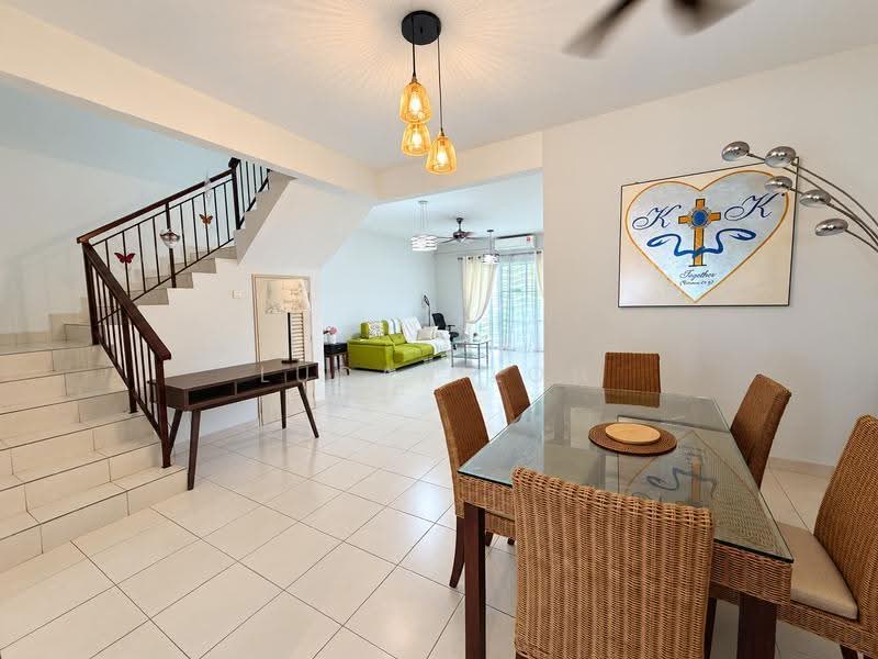 2-storey Terraced House for Sale in Bandar Seri Coalfields (Sungai Buloh) - Lucas Loh - Living Room - PropertyGuru.com.my