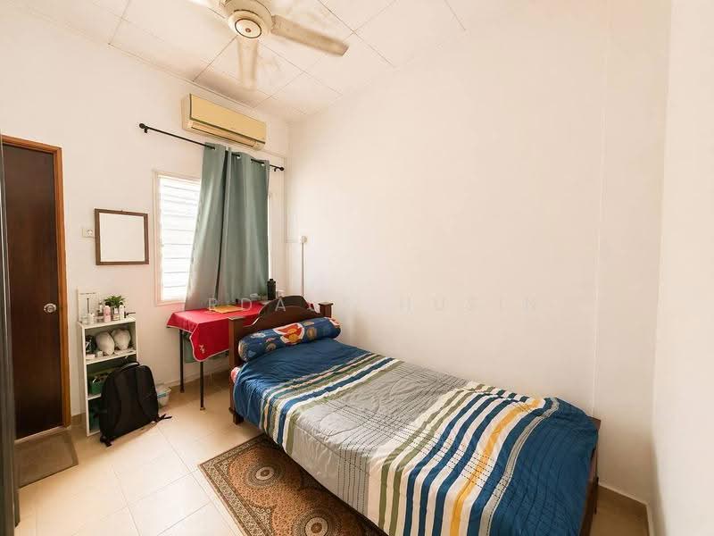 2-storey Terraced House for Sale in Taman Wangsa Melawati (Setapak) - Firdaus Husin - Bedroom - PropertyGuru.com.my