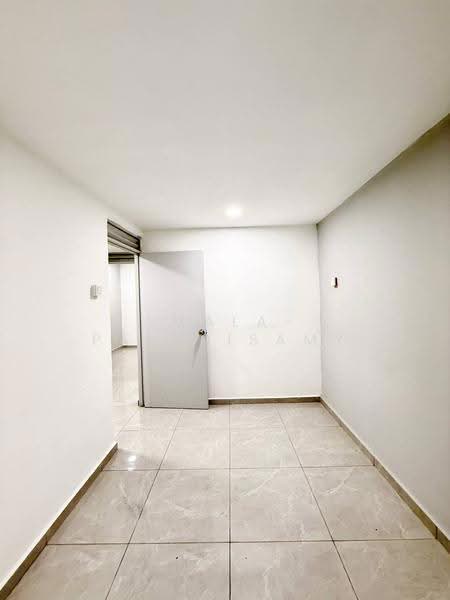 2.5-storey Terraced House for Sale in PJS6 (Petaling Jaya) - Mala Palanisamy - Interior - PropertyGuru.com.my