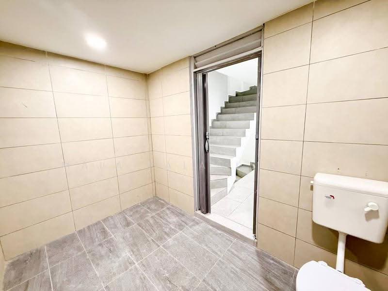 2.5-storey Terraced House for Sale in PJS6 (Petaling Jaya) - Mala Palanisamy - Bathroom - PropertyGuru.com.my