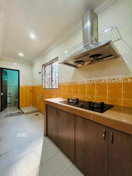 2-storey Terraced House for Sale in Klang (Selangor) - Joel Sia - Kitchen - PropertyGuru.com.my