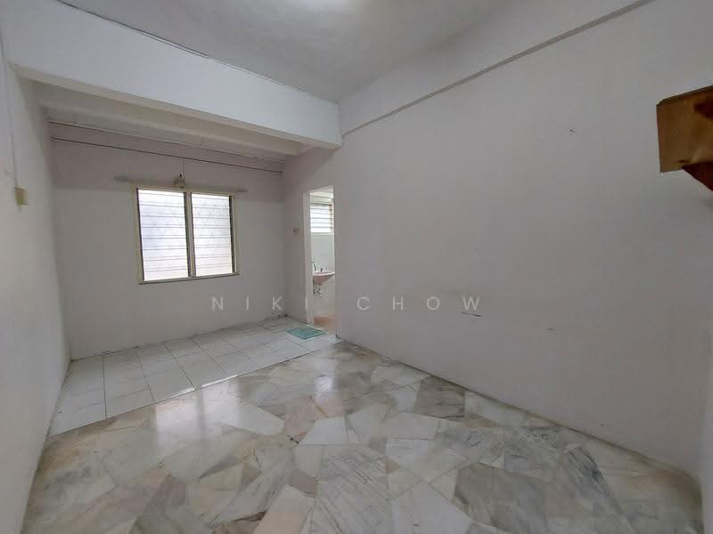 Rumah Bandar untuk Dijual di Taman Bukit Teratai (Ampang) - Niki Chow - Interior - PropertyGuru.com.my