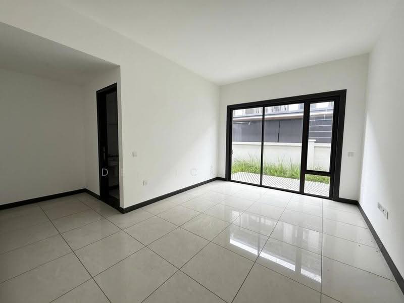 Semi-Detached House for Sale in Elmina (Shah Alam) - Derrick Ang - Living Room - PropertyGuru.com.my