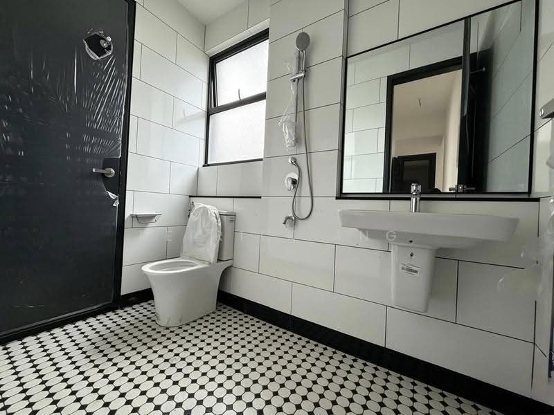 Semi-Detached House for Sale in Elmina (Shah Alam) - Derrick Ang - Bathroom - PropertyGuru.com.my