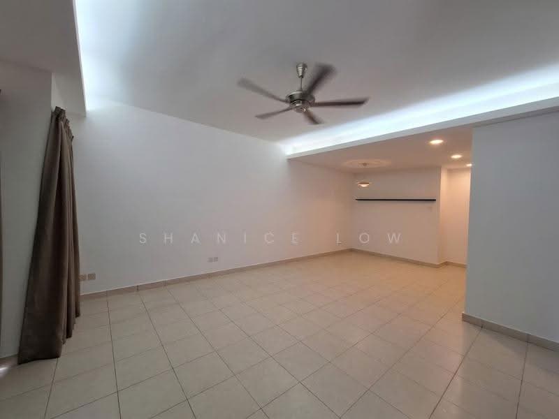 2-storey Terraced House for Rent in Bandar Puteri Puchong (Puchong) - Shanice Low - Living Room - PropertyGuru.com.my