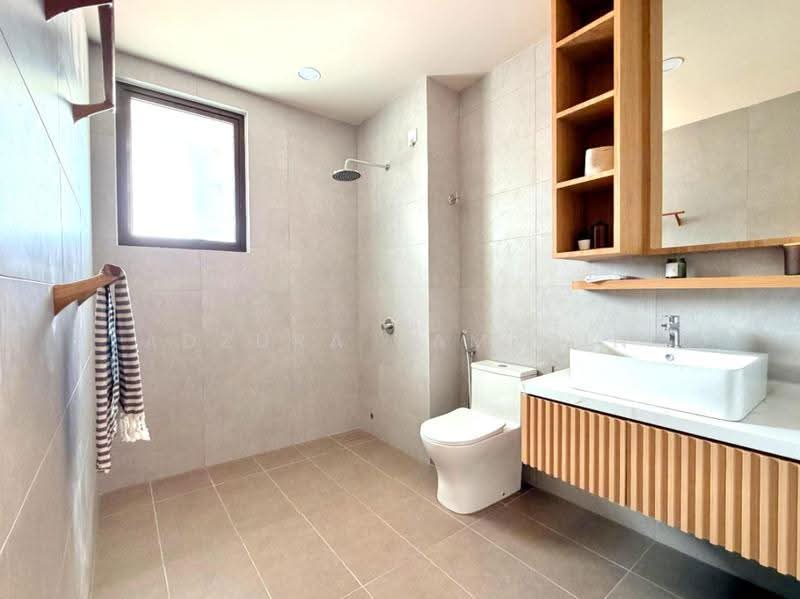 Rumah Teres 2-Tingkat untuk Dijual di Cybersouth (Dengkil) - Adzura Zamedin - Bathroom - PropertyGuru.com.my