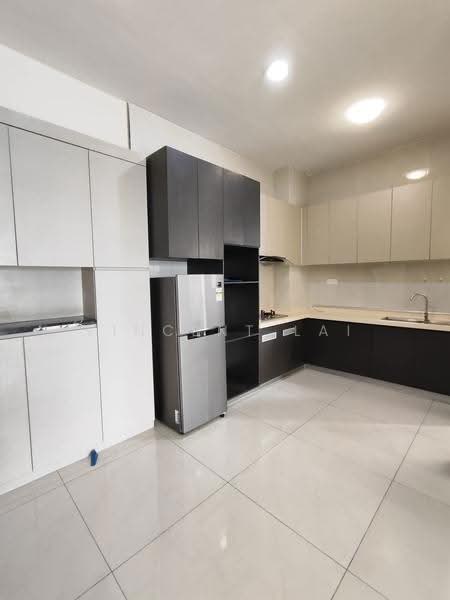 Kondominium untuk Disewa di Bay Laurel @ Country Garden Danga Bay - Vincent Lai - Kitchen - PropertyGuru.com.my