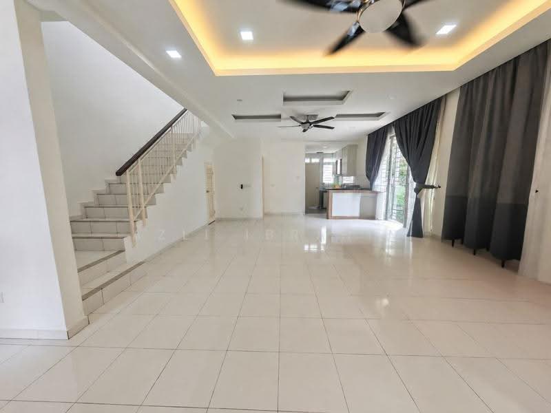 2-storey Terraced House for Sale in Setia Ecohill (Semenyih) - Azli Ibrahim - Living Room - PropertyGuru.com.my