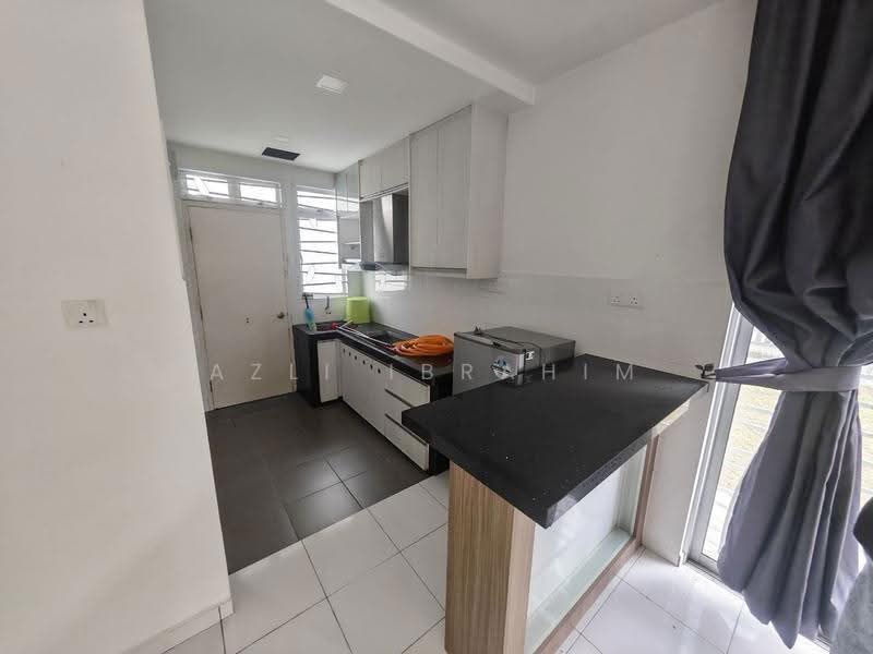 2-storey Terraced House for Sale in Setia Ecohill (Semenyih) - Azli Ibrahim - Kitchen - PropertyGuru.com.my