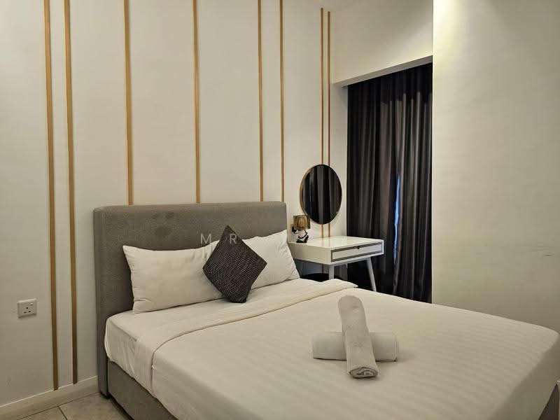 Kediaman Servis untuk Dijual di Axon - Mr Wan - Bedroom - PropertyGuru.com.my