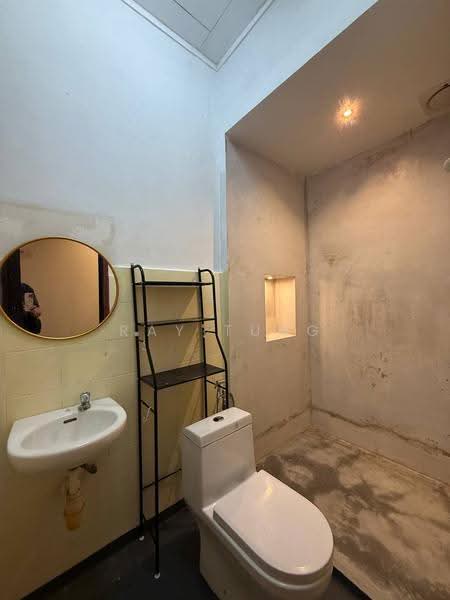 Rumah Teres 1.5-Tingkat untuk Disewa di Bandar Seri Alam (Masai) - Ray Tung - Bathroom - PropertyGuru.com.my