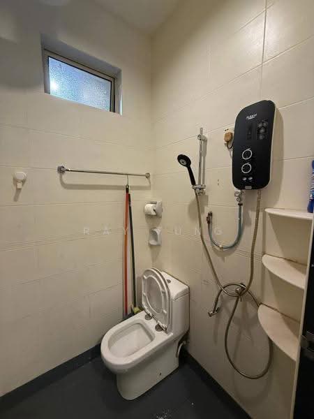 Rumah Teres 1.5-Tingkat untuk Disewa di Bandar Seri Alam (Masai) - Ray Tung - Bathroom - PropertyGuru.com.my