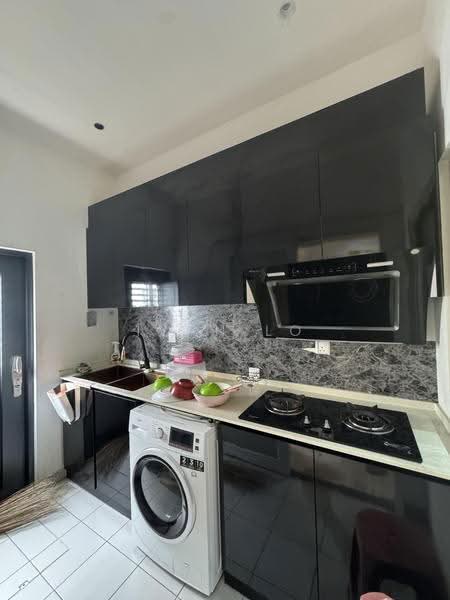 Rumah Teres 2-Tingkat untuk Disewa di Johor Bahru (Johor) - Ivan Lo - Kitchen - PropertyGuru.com.my