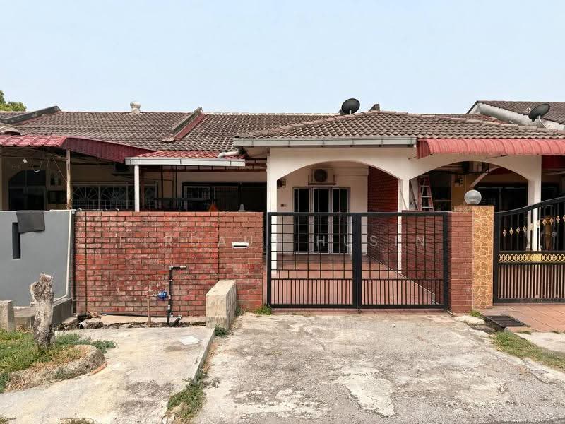 1-storey Terraced House for Sale in Taman Muhibbah (Kajang) - Firdaus Husin - Exterior - PropertyGuru.com.my