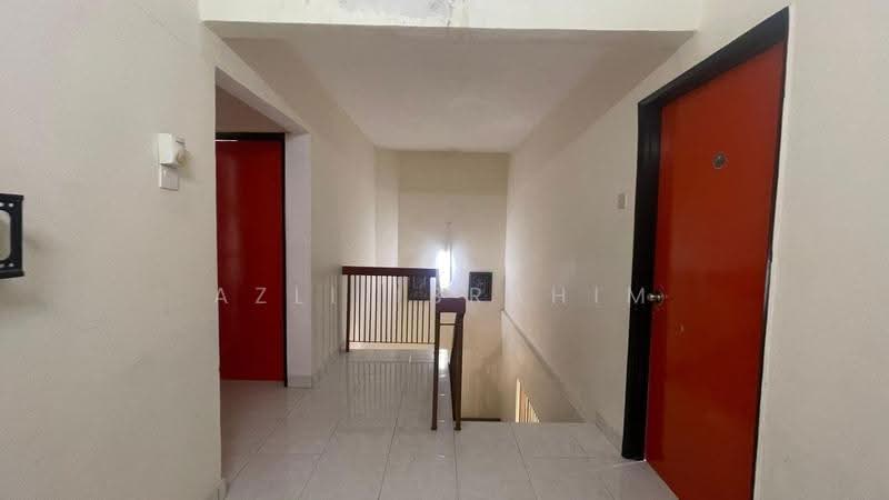Rumah Teres 2-Tingkat untuk Dijual di Lestari Putra (Seri Kembangan) - Azli Ibrahim - Interior - PropertyGuru.com.my
