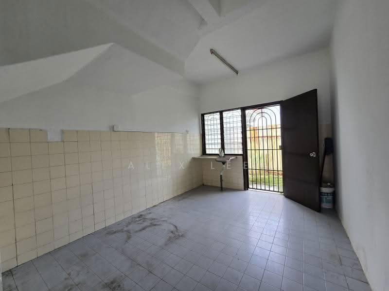 2-storey Terraced House for Rent in Klang (Selangor) - Alex Lee - Kitchen - PropertyGuru.com.my
