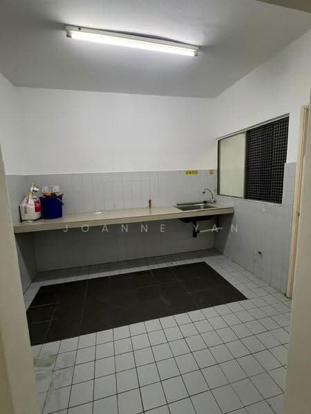 Kondominium untuk Disewa di Sri Lata @ Desa Petaling - Joanne Yan - Kitchen - PropertyGuru.com.my