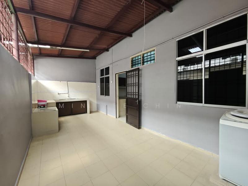 Rumah Teres 2-Tingkat untuk Dijual di Taman Bertam Perdana (Bertam) - Min Yee Chin - Kitchen - PropertyGuru.com.my