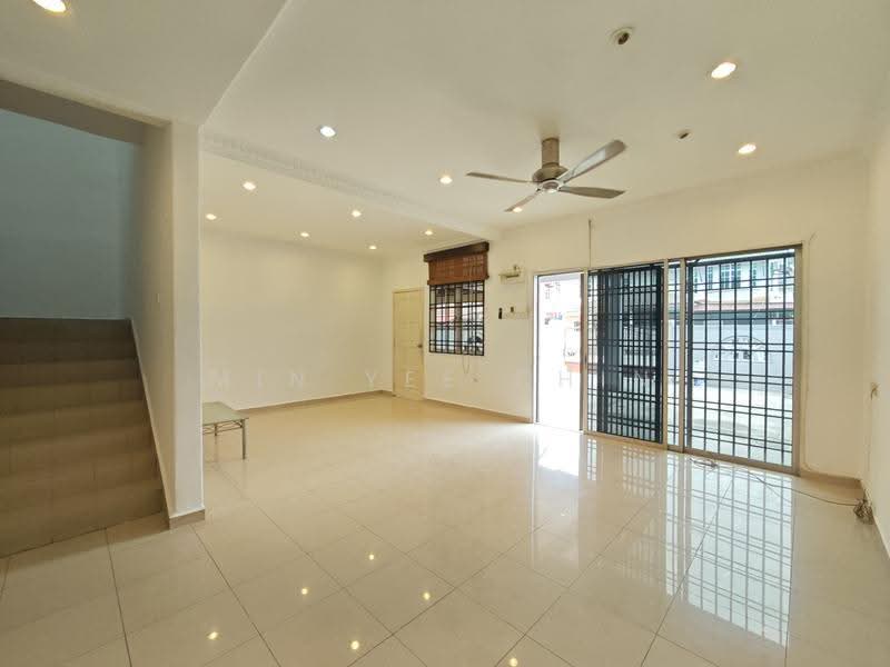 Rumah Teres 2-Tingkat untuk Dijual di Taman Bertam Perdana (Bertam) - Min Yee Chin - Living Room - PropertyGuru.com.my
