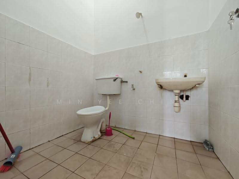 Rumah Teres 2-Tingkat untuk Dijual di Taman Bertam Perdana (Bertam) - Min Yee Chin - Bathroom - PropertyGuru.com.my