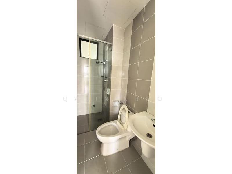 Kondominium untuk Dijual di Upper East @ Tiger Lane - Qazin Khoo - Bathroom - PropertyGuru.com.my