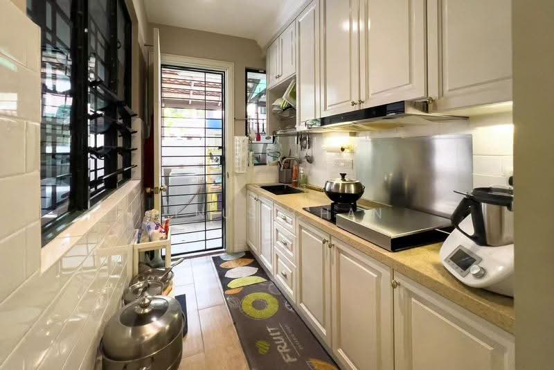 3-storey Terraced House for Sale in Desa Parkcity (Kuala Lumpur) - Linus Chan - Kitchen - PropertyGuru.com.my