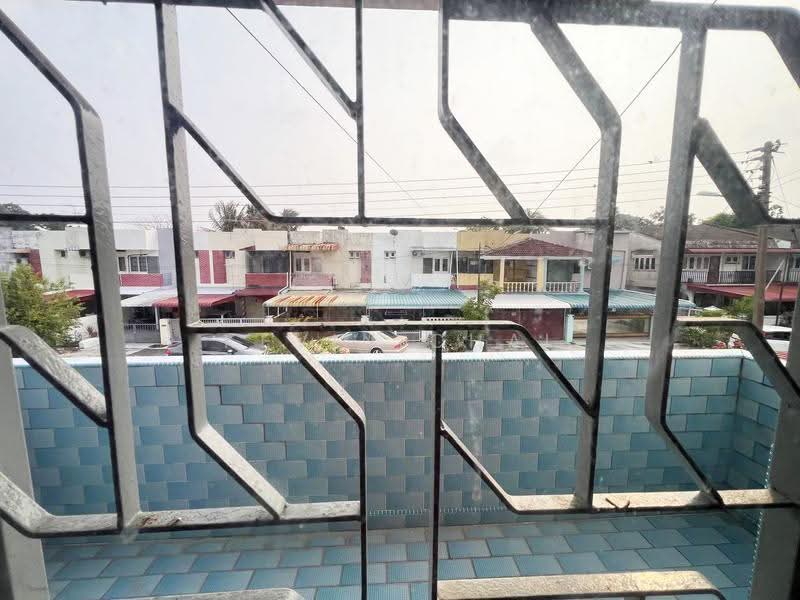 Rumah Berkembar untuk Disewa di Teluk Intan (Perak) - Kevin Chai - Balcony - PropertyGuru.com.my