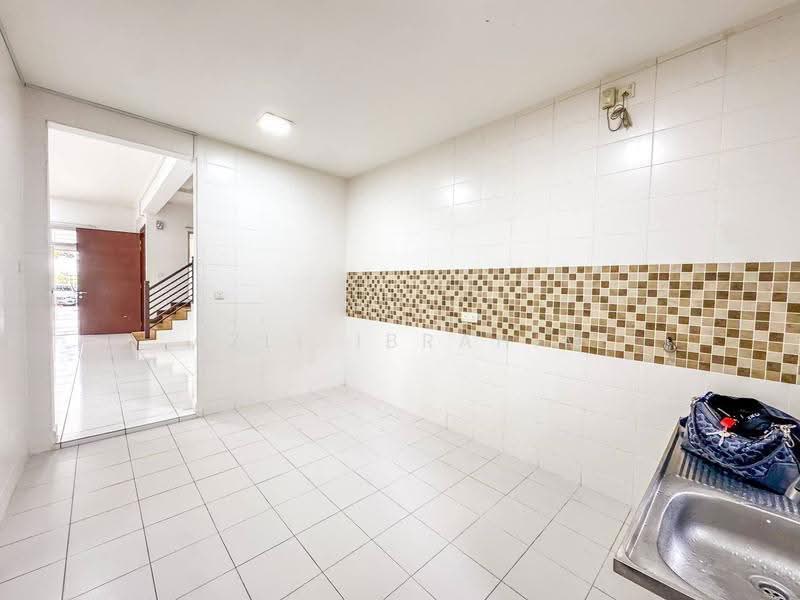 Rumah Teres 2-Tingkat untuk Dijual di Putrajaya (Putrajaya) - Azli Ibrahim - Kitchen - PropertyGuru.com.my