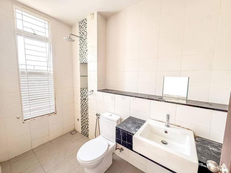 Rumah Teres 2-Tingkat untuk Dijual di Putrajaya (Putrajaya) - Azli Ibrahim - Bathroom - PropertyGuru.com.my