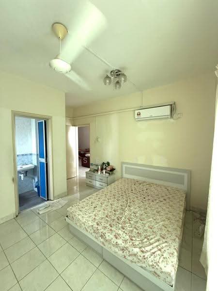 Pangsapuri untuk Dijual di Bistari Impian Apartment - Jensen Goh - Bedroom - PropertyGuru.com.my