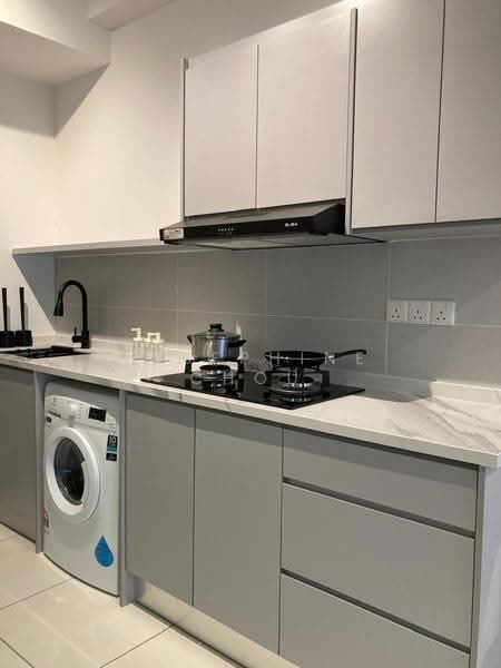 Service Residence for Rent at The Glenz @ Glenmarie - Josephine Chou - Kitchen - PropertyGuru.com.my