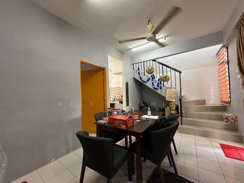 2-storey Terraced House for Sale in Taman Putra Perdana (Puchong) - Azli Ibrahim - Dining Room - PropertyGuru.com.my