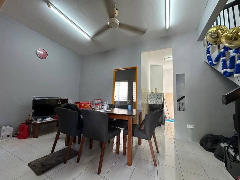 2-storey Terraced House for Sale in Taman Putra Perdana (Puchong) - Azli Ibrahim - Dining Room - PropertyGuru.com.my