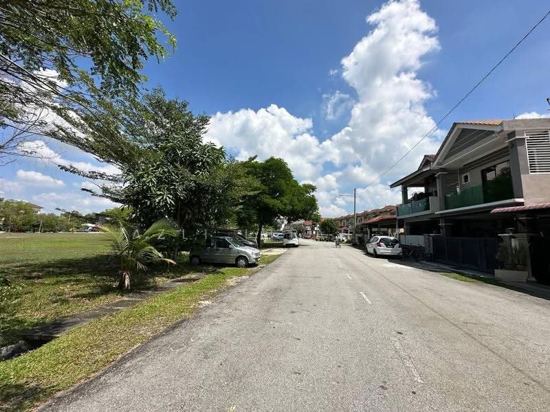 2-storey Terraced House for Sale in Taman Putra Perdana (Puchong) - Azli Ibrahim - Exterior - PropertyGuru.com.my
