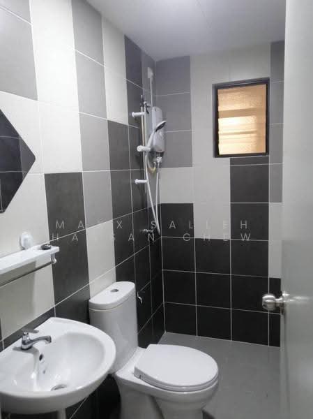 Service Residence for Rent at Residensi Mutiara Kajang 2 - Maxx Salleh Hassan Chew - Bathroom - PropertyGuru.com.my