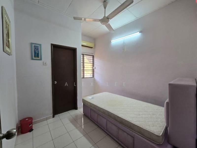 Terraced House for Rent in Bandar Puteri Klang (Klang) - Alex Lee - Bedroom - PropertyGuru.com.my