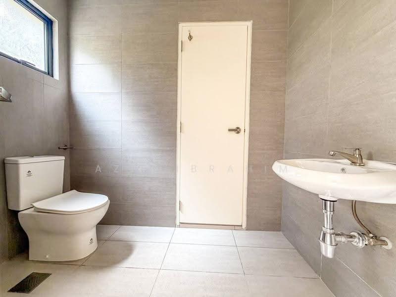 Rumah Teres 3-Tingkat untuk Dijual di Gombak (Selangor) - Azli Ibrahim - Bathroom - PropertyGuru.com.my