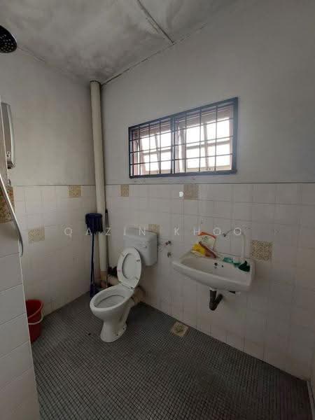Rumah Teres 2-Tingkat untuk Disewa di Bercham (Ipoh) - Qazin Khoo - Bathroom - PropertyGuru.com.my
