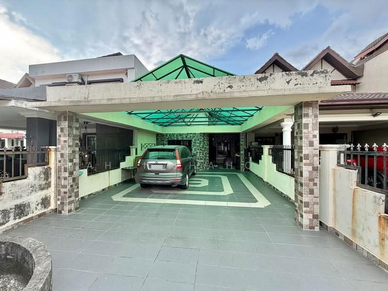 2-storey Terraced House for Sale in Kelana Jaya (Petaling Jaya) - Syahmi Shahordin - Exterior - PropertyGuru.com.my