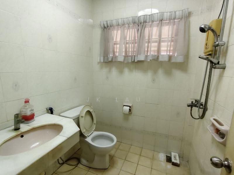 Semi-Detached House for Sale in Bandar Sunway (Sunway) - JK Lau - Bathroom - PropertyGuru.com.my