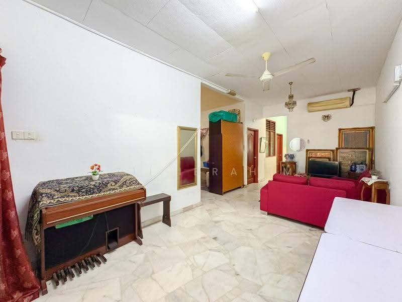 1-storey Terraced House for Sale in Au 3 (Ulu Kelang) - Azli Ibrahim - Living Room - PropertyGuru.com.my