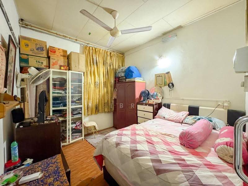 1-storey Terraced House for Sale in Au 3 (Ulu Kelang) - Azli Ibrahim - Bedroom - PropertyGuru.com.my