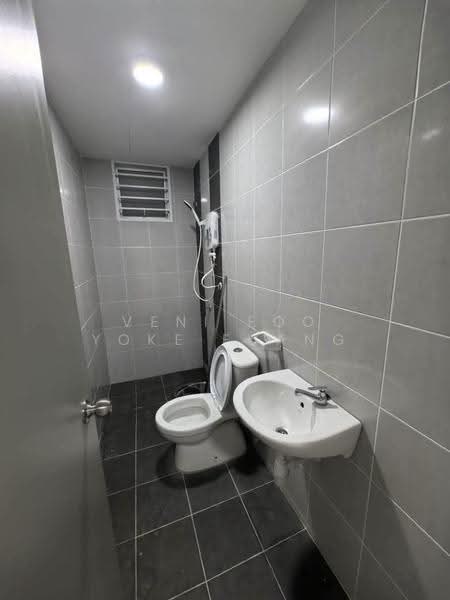 Pangsapuri untuk Disewa di Idaman Cahaya 2 - Veni Foo Yoke Fuang - Bathroom - PropertyGuru.com.my